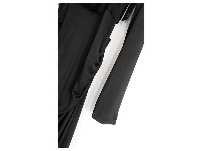 Vestido negro de jersey drapeado de Dries Van Noten. - vista 5