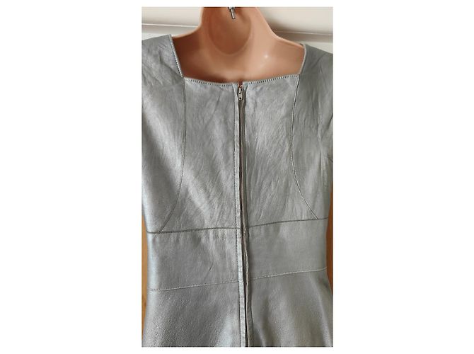 Chanel Lederkleid Silber 1999 Runway - Ansicht 13