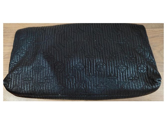 Clutch Louis Vuitton Altair in pelle nera Nero - vista 5