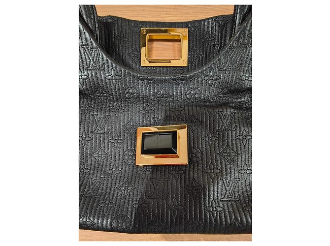 Clutch Louis Vuitton Altair in pelle nera Nero - vista 9