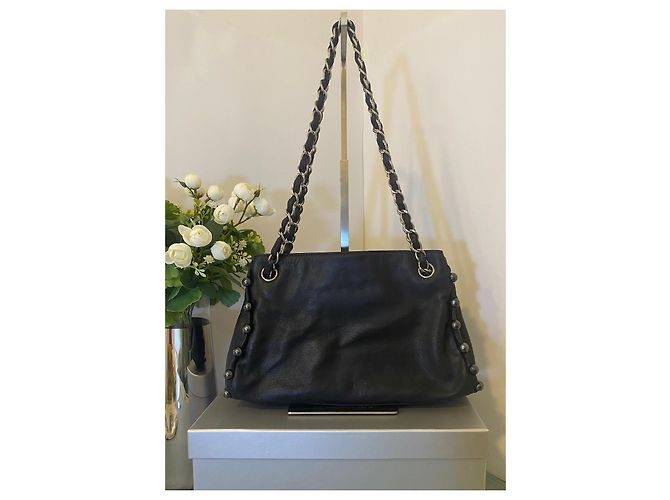 Chanel Piccola Borsa Tote in Pelle di Agnello Nera Morbida con Perle e Finiture Argento Nero Silver hardware - vista 4