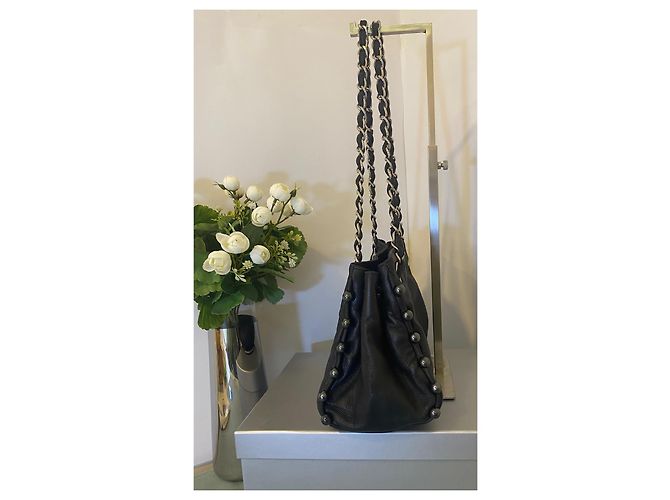Chanel Piccola Borsa Tote in Pelle di Agnello Nera Morbida con Perle e Finiture Argento Nero Silver hardware - vista 7