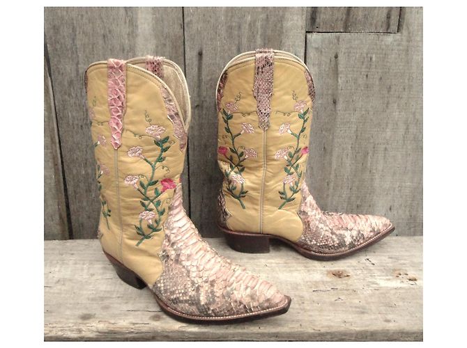 Autre Marque Botas Go West em couro de píton rosa e bege - vista 2