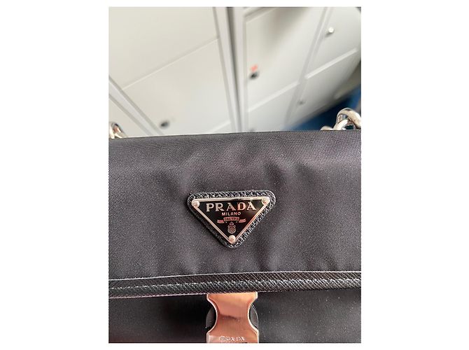 Borsa smartphone Prada in pelle nera Nero - vista 4