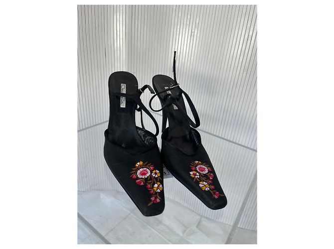Oscar De La Renta – Bestickte Pumps Schwarz - Ansicht 2