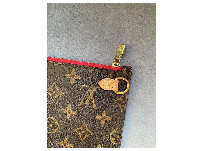 Clutch Louis Vuitton Neverfull GM Monogram Marrone - vista 3