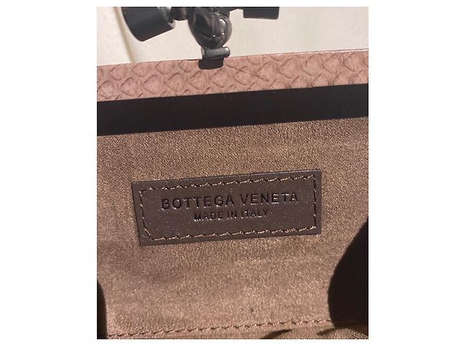 Clutch Bottega Veneta Knot in seta color sabbia - vista 2