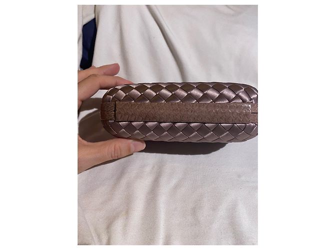 Clutch Bottega Veneta Knot in seta color sabbia - vista 5