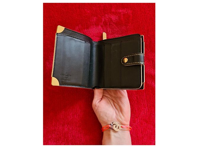 Portafoglio Louis Vuitton in pelle nero e oro D'oro - vista 10