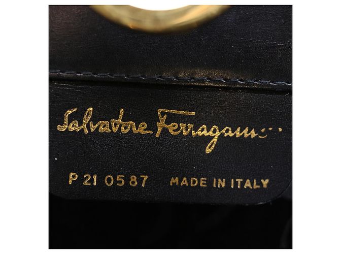 Salvatore Ferragamo Gancini Borsa A Tracolla Con Catena Pelle Nera Auth ki4289 Nero - vista 12