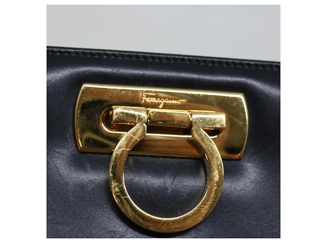 Salvatore Ferragamo Gancini Borsa A Tracolla Con Catena Pelle Nera Auth ki4289 Nero - vista 9