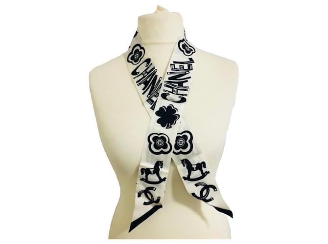 Pañuelo Bandeau Chanel Logo Negro y Blanco de Seda - vista 6