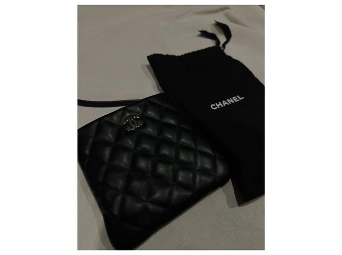 Bolso Chanel Uniforme Negro - vista 4