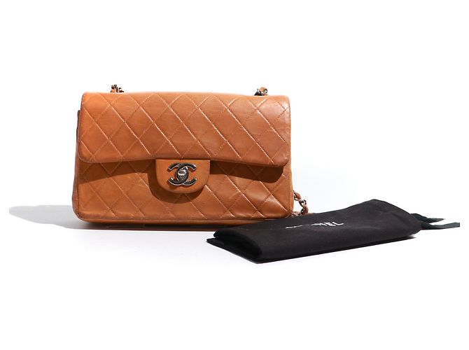 CHANEL - Bolsa de dupla aba atemporal 23 em couro acolchoado marrom - vista 12