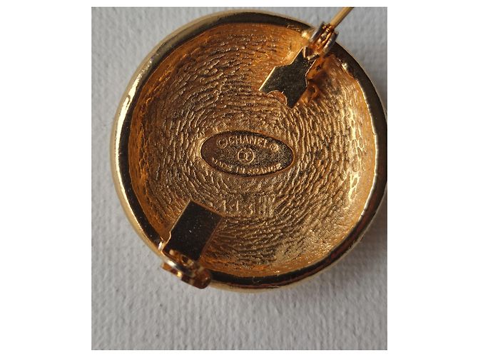 Spilla Chanel Rotonda con Logo Dorata in Metallo D'oro - vista 4