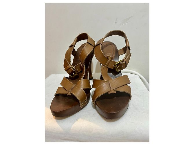 Bottega Veneta Sandali color cuoio con tacco alto e plateau in legno. - vista 3
