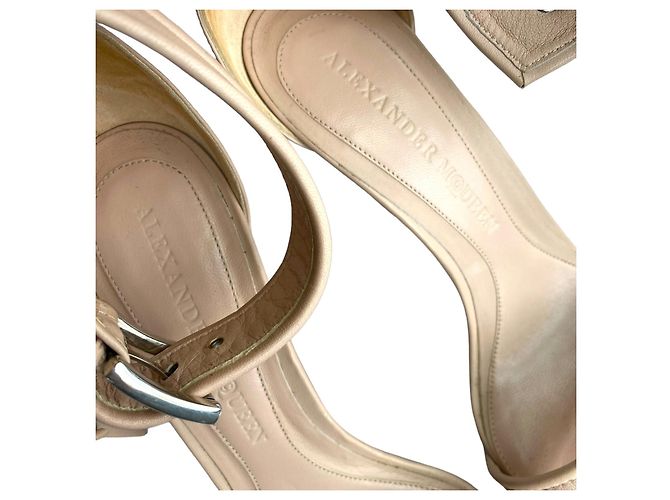 Sandali Alexander McQueen Rosa Cipria con Borchie e Tacco a Corno - vista 12