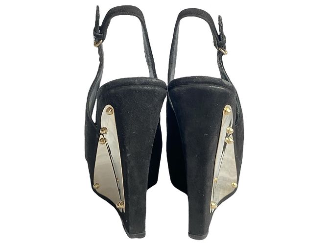 Sandali con zeppa Gucci in camoscio nero con plateau Silver hardware - vista 10