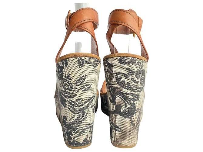 Sandali con zeppa Miu Miu in pelle marrone e tela con stampa floreale - vista 9