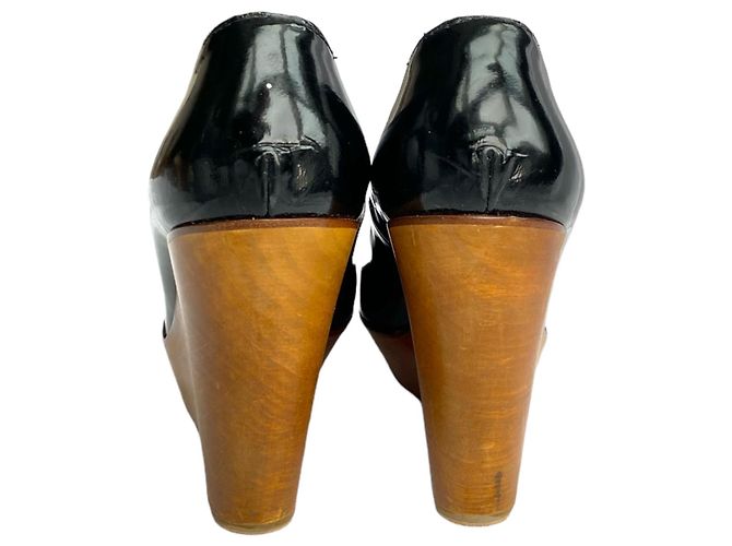 Décolleté con zeppa Chloé in pelle nera lucida e legno Nero - vista 9