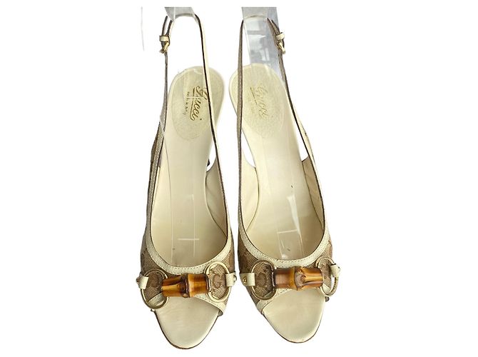 Sandali slingback Gucci Guccissima in tela beige con bambù Marrone - vista 3