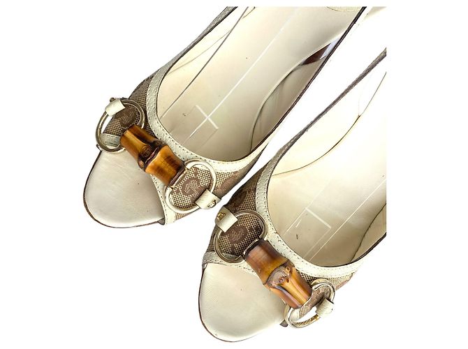 Sandali slingback Gucci Guccissima in tela beige con bambù Marrone - vista 4