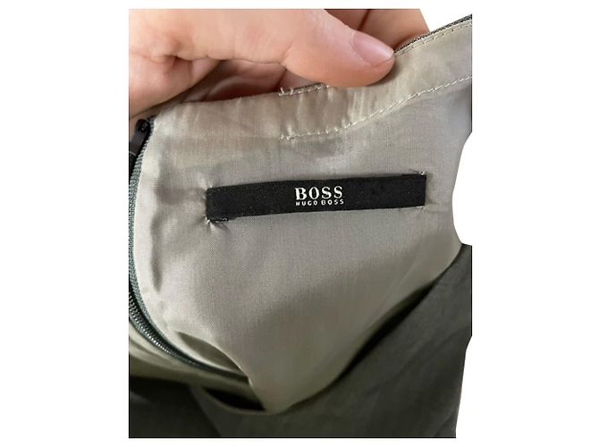 Vestido recto sin mangas Hugo Boss en lana gris - vista 3