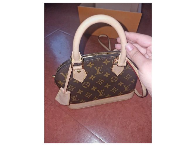 Borsa Alma BB Louis Vuitton Marrone - vista 9