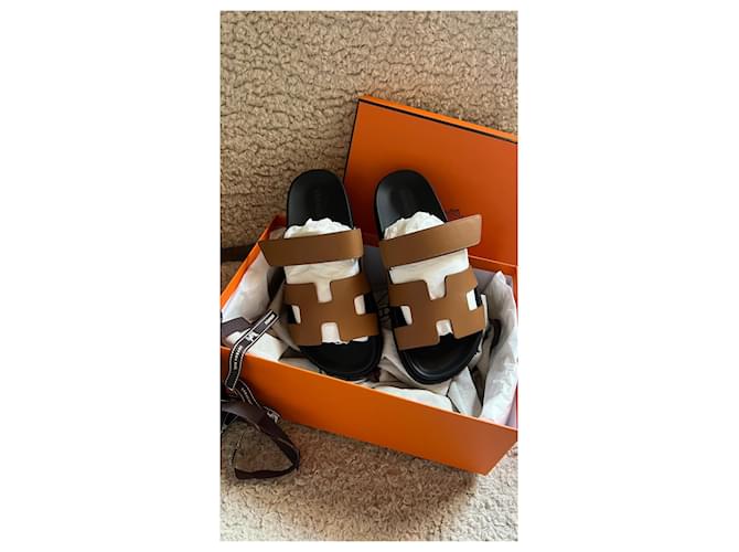Sandali Hermès Chypre in pelle marrone - vista 2
