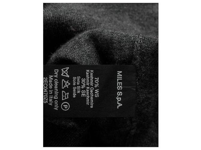 Rollkragenpullover von Giorgio Armani aus grauem Kaschmir - Ansicht 5