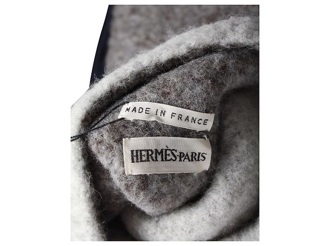 Abrigo corto sin cuello Hermès en lana de alpaca gris - vista 4