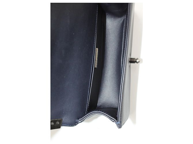 Borsa media da ragazzo Chanel con patta in pelle di pitone blu navy - vista 16