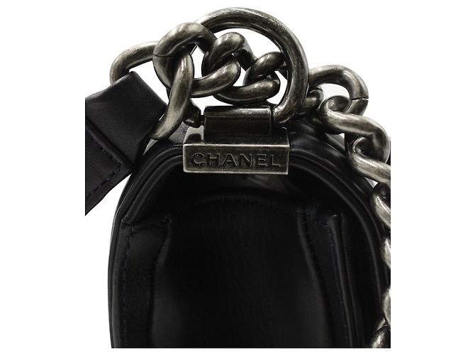 Borsa media da ragazzo Chanel con patta in pelle di pitone blu navy - vista 5