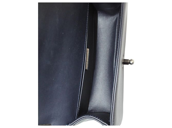 Borsa media da ragazzo Chanel con patta in pelle di pitone blu navy - vista 7