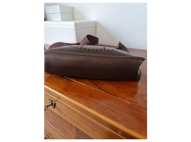 Borsa a tracolla Hermès Evelyne in Pelle Marrone Scuro - vista 8