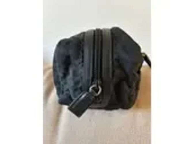 Bolso de cosméticos Prada Beauty Re Nylon Negro - vista 2