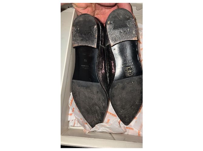 Scarpe cerate Miu Miu in argento scuro - vista 7
