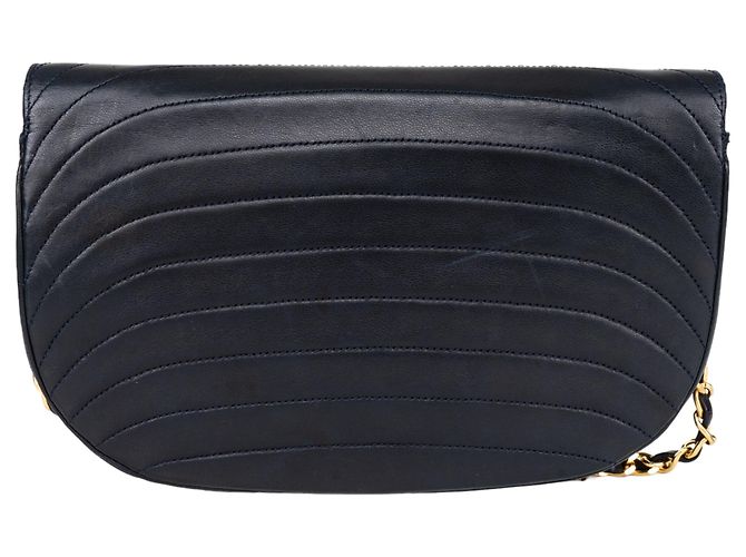 Pele de cordeiro acolchoada Chanel 24Bolsa Meia Lua K Dourada com Aba Única Azul - vista 6