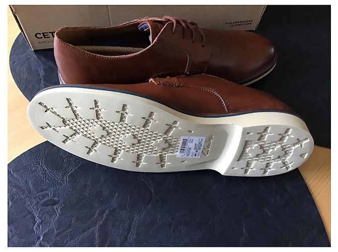 Clarks Malwood Plain scarpe stringate in pelle marrone scuro - vista 3
