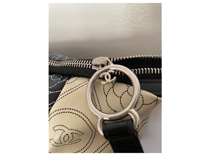 Chanel Deauville Maxi Handtasche Schwarz Monogramm Leder Stoff - Ansicht 4