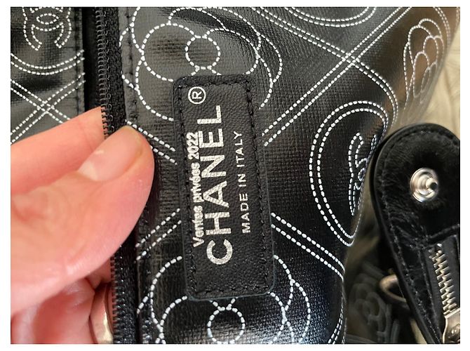Chanel Deauville Maxi Handtasche Schwarz Monogramm Leder Stoff - Ansicht 9
