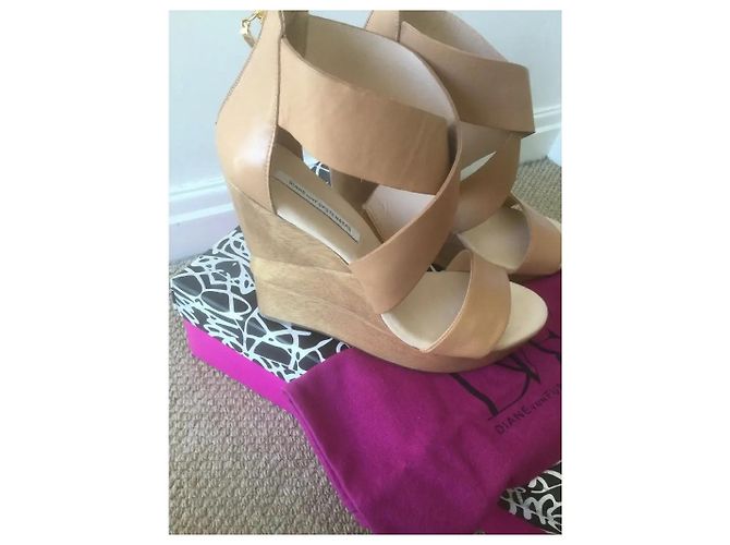 Diane Von Furstenberg Sandali con tacco e plateau DvF Opal Marrone - vista 6