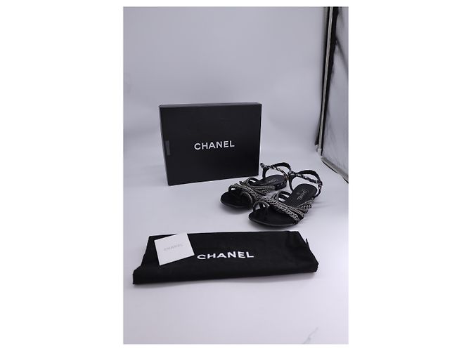 Timeless Chanel 2015 Sandali con maglie a catena in tweed in pelle nera Nero - vista 16
