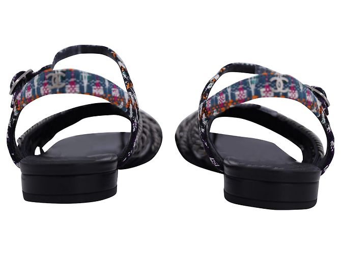 Timeless Chanel 2015 Sandali con maglie a catena in tweed in pelle nera Nero - vista 4