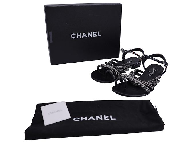 Timeless Chanel 2015 Sandali con maglie a catena in tweed in pelle nera Nero - vista 8