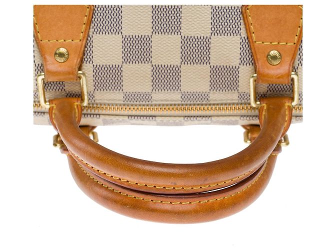 LOUIS VUITTON Speedy Bag in White Canvas - 101841 - view 9