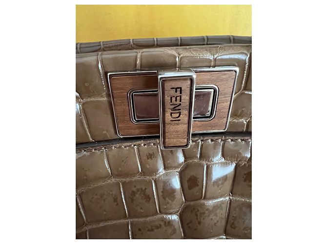 Bolso Fendi Peekaboo de piel de cocodrilo marrón Castaño - vista 2