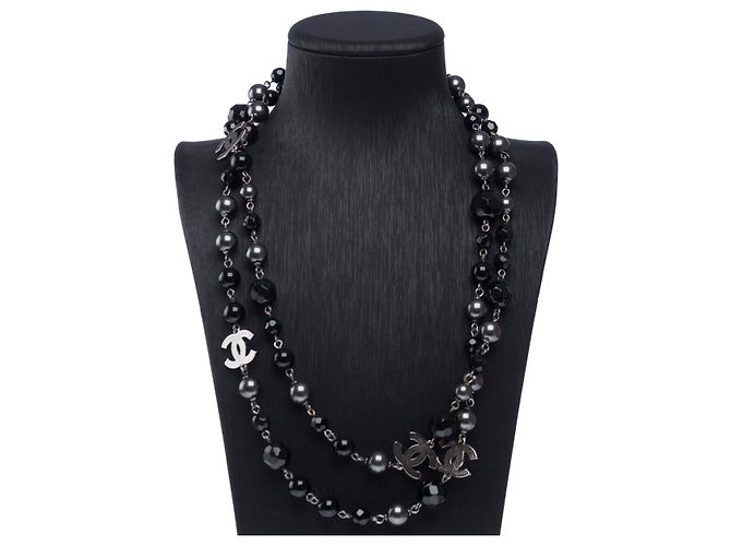 Gioielli CHANEL CC in perla nera - 101858 Nero - vista 2
