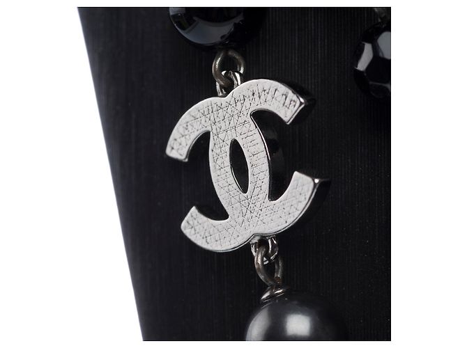Gioielli CHANEL CC in perla nera - 101858 Nero - vista 4