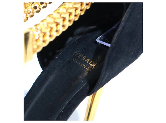 VERSACE - Medusa-Medaillon-Absatzpumps (Größe 37,5) Schwarz - Ansicht 4